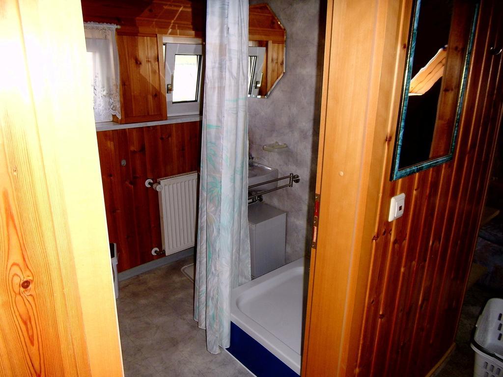 Ferienappartement Obrigheim Мосбах Стая снимка