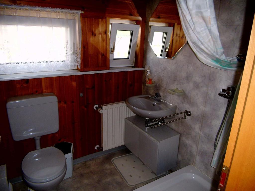 Ferienappartement Obrigheim Мосбах Стая снимка